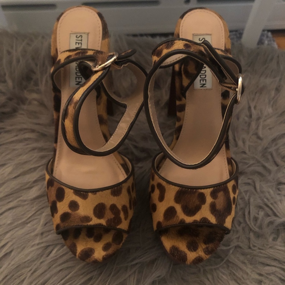 STEVE MADDEN Madeline Leopard Heels